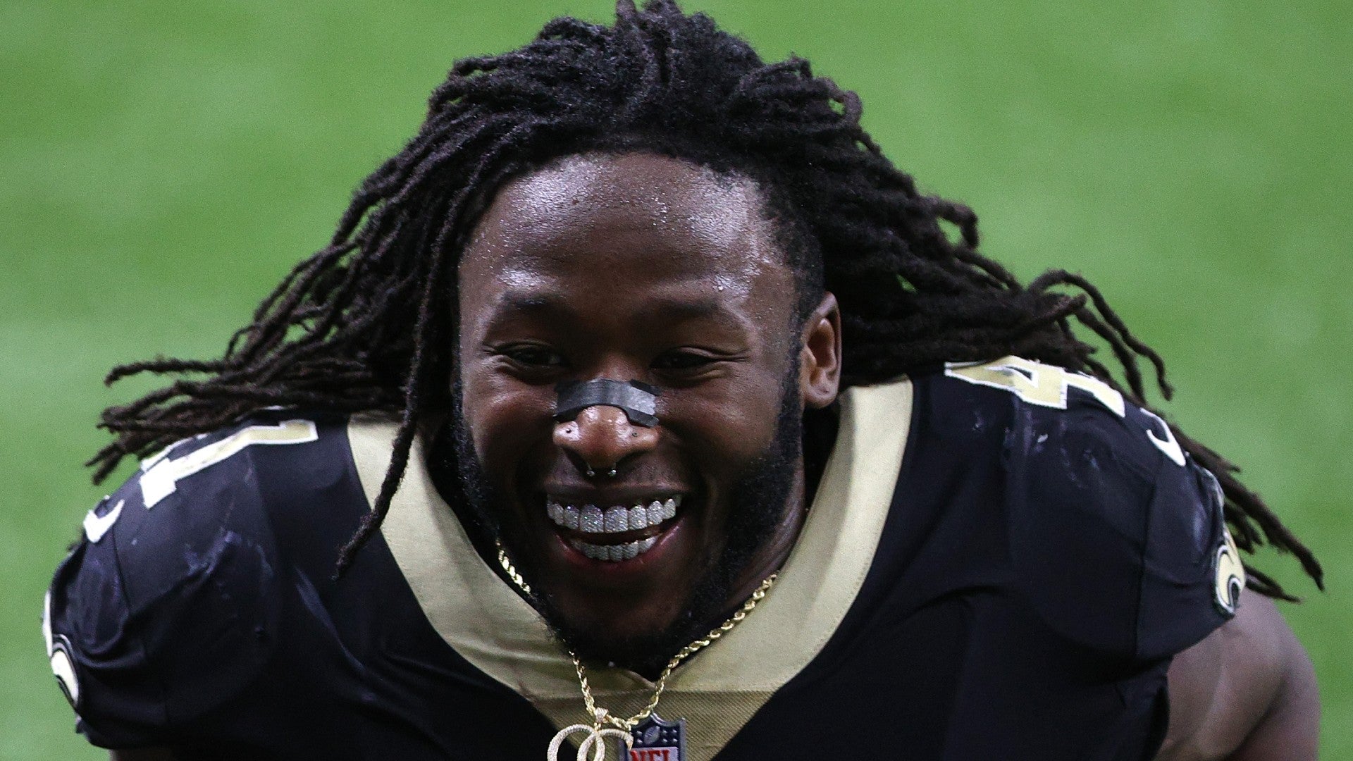 Alvin Kamara Grill: Cost & Every Other Detail You Need to Know