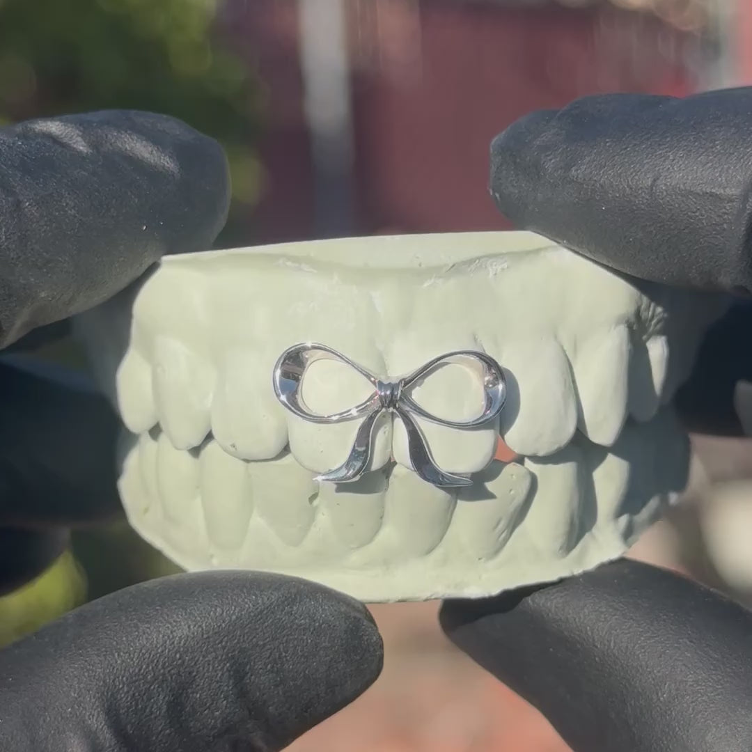 Bow Outline Double Cap Grillz