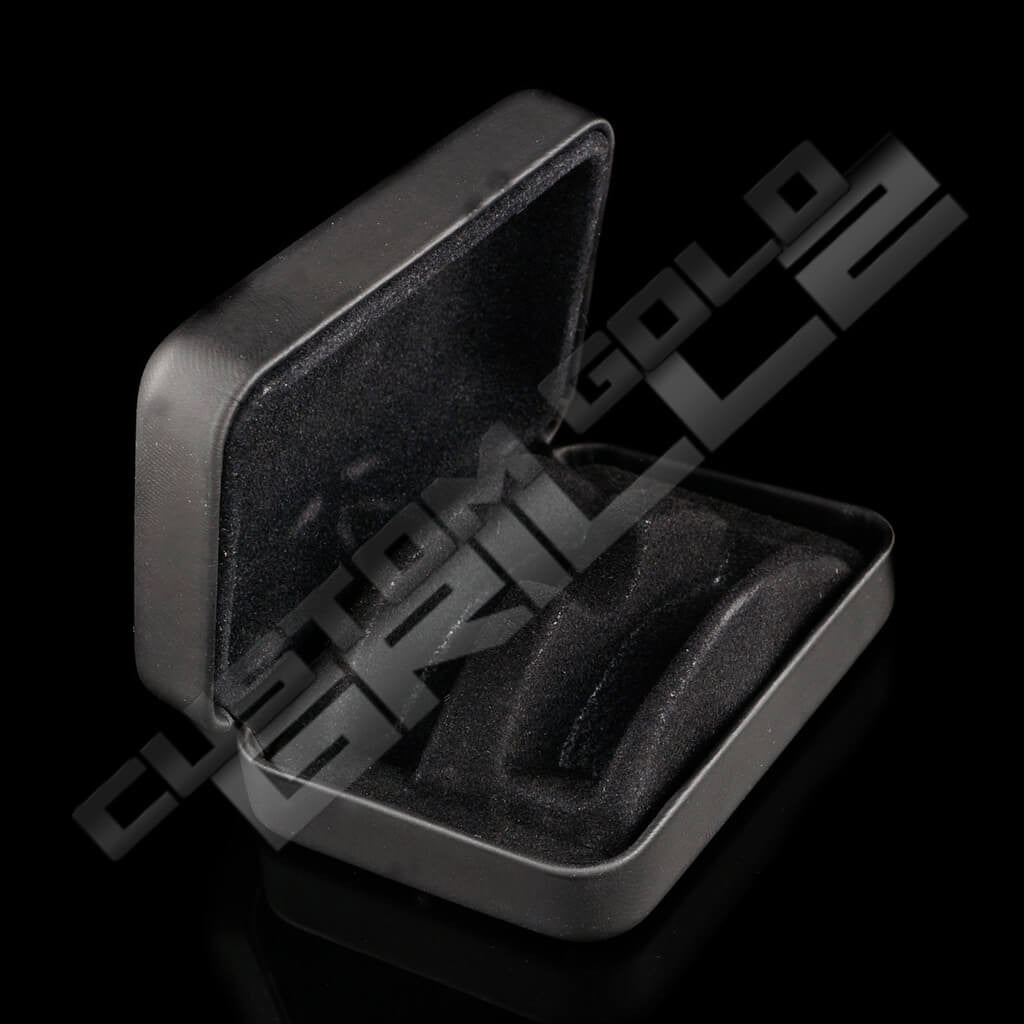 These Grillz Protective metal storage box keeps your grillz safe when you’re not wearing them.