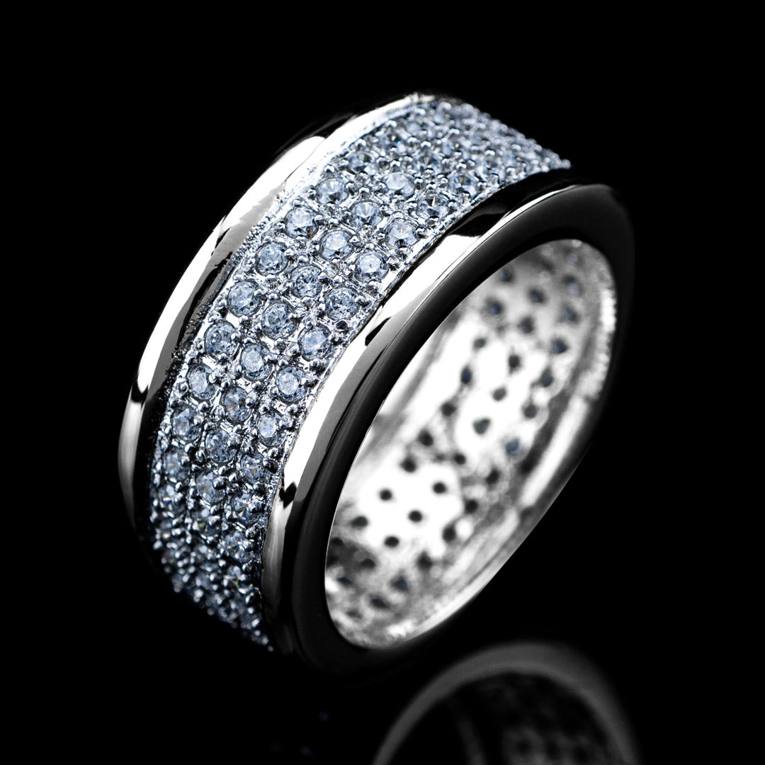 Diamond Round Ring in White Gold
